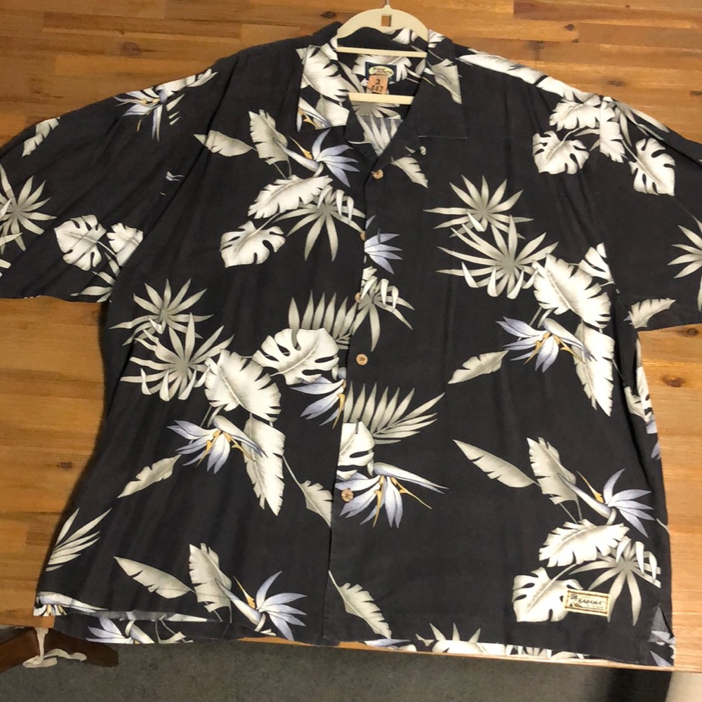 Tommy Bahama XXL flower black button up